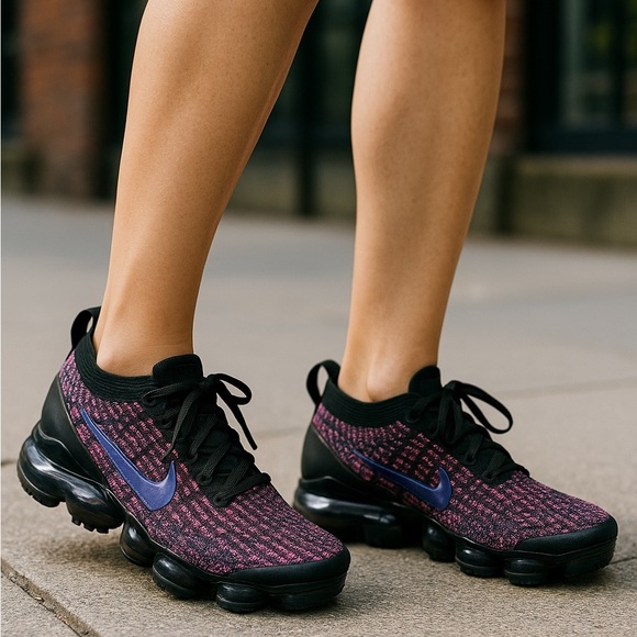 Nike Shoes - Women’s Nike Air VaporMax Flyknit Sneakers Size 9 Black Purple Running Shoes